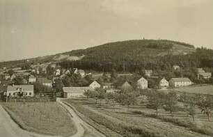 Demitz-Thumitz mit Klosterberg : Demitz-Thumitz mit Klosterberg von Nordwesten, Granitbrüche