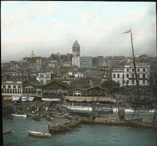 Galata vom Bosporus aus [Istanbul]