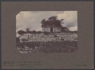 [38]: Chichén Itzá II : Tempel, Stelen, Steinfiguren / Yucatán