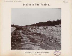 Dortmund-Ems-Kanal. Schleuse, Varloh: Aufmauern der Kammerwände