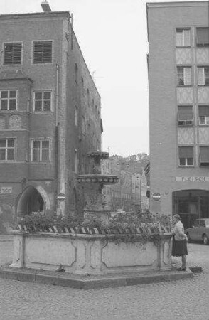 Mühldorf: Brunnen [am Stadtplatz]