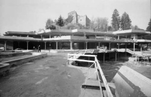 Badenweiler: Richtfest des Kurhausneubaus, Terrassen mit Burg