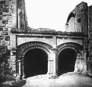 Gelnhausen, ehem. Kaiserpfalz, Torhalle, Obergeschoss: Reste der Kapelle