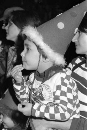 Kindermaskenball in der Schwarzwaldhalle, veranstaltet vom Festausschuss Karlsruher Fastnacht FKF