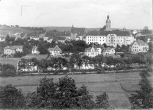 Dippoldiswalde. Stadtzentrum mit Schloß und Marien- und Laurentiuskirche (Stadtkirche) von Westsüdwest