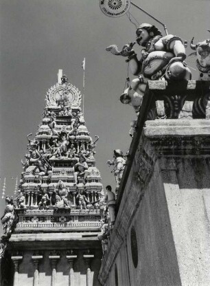 Detail eines Hindutempels in Matale
