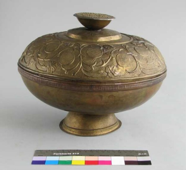 Lidded vessel