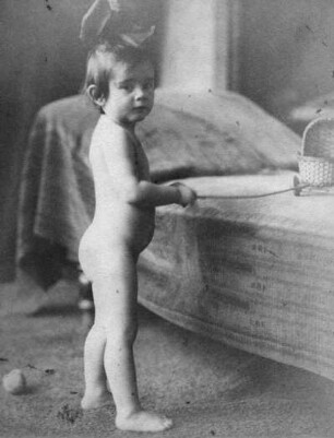 Albumseite : Album mit Fotoserie eines kleinen Mädchens