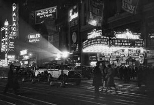 Broadway bei Nacht (Loew's State Theatre), New York