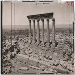 Ruinen des Jupitertempels, Baalbek: Ansicht der sechs korinthischen Säulen mit Architrav