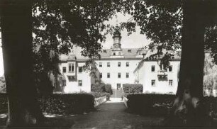 Dittersbach (Dürrröhrsdorf-Dittersbach). Schloss (1555-1563, Veränderung 18. Jh. und 1820-1840). Ansicht von Südwest