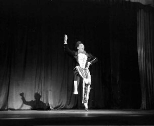 Berlin: Kabarett der Komiker; Erwin Hoffmann tanzt "Tanzmeister"