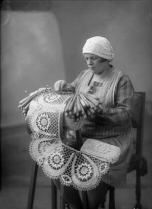 Elsa Krauße am Klöppelsack : Ehefrau von Arthur Krauße, des 2. Sohnes von Hermann Krauße