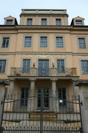 Dresden-Neustadt. Villa. Teilansicht der Fassade
