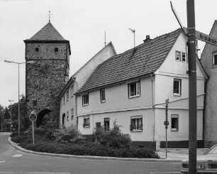 Wohnhaus, Fachwerk; Gießen, Alten-Busecker Straße 1