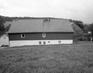 Schöneck-Eschenbach, Schönecker Straße 15. Gehöft (1768). Wohnhaus. Feldansicht