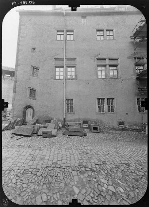 Rochlitz. Schloß (12.-14. Jh.). Fürstenhaus über den Schloßhof
