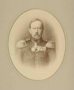 Wilhelm von Donop in Uniform mit Orden, Oberst und Regimentskommandeur von 1848-1854, zuletzt Generalmajor, Brustbild