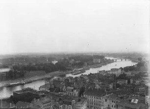 Magdeburg. Blick vom Turm der St.-Johanniskirche auf die Elbe