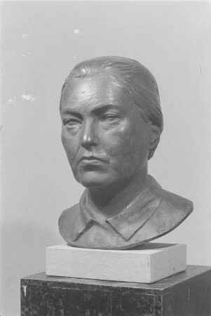 Büste von Anna Seghers : Büste von Anna Seghers. Bronze (1952; W. Arnold)