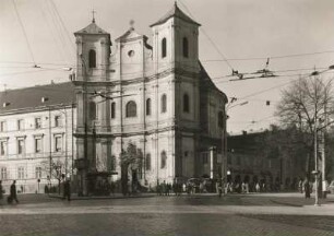 Bratislava. Dreieinigkeitskirche (1717-1723). Ansicht von Südwest