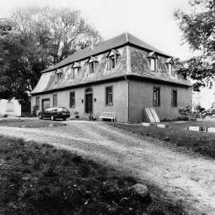 Ehem. Schloß der Freiherren von Löw zu Steinfurth; Florstadt, Friedberger Landstraße 3, Friedberger Landstraße 3e, Friedberger Landstraße 3d, Friedberger Landstraße 3c, Friedberger Landstraße 3h, Friedberger Landstraße 3a, Friedberger Landstraße 3f