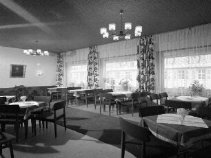 Neueröffnung von Café Betzler in der Amalienstraße 3 sowie Erweiterung zu einem Garni-Hotel.