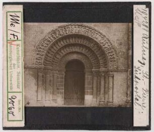 Aulnay, St. Pierre: Südliches Querhaus, Portal (Stoedtner-Nr. 104288