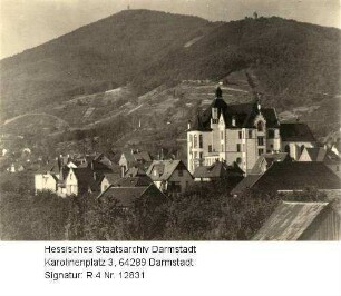 Bensheim an der Bergstraße, Blick über Bensheim auf das bischöfliche Konvikt, Schloss Auerbach und Melibokus