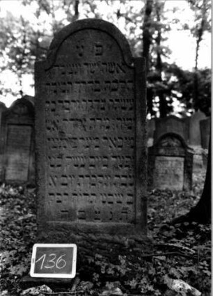 Grabstein 136 [Nir S. 112 Nr. 11.25]