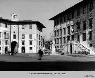 Piazza dei Cavalieri, Pisa
