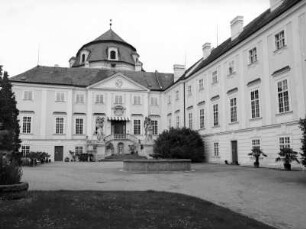 Ehrenhof