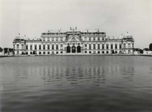 Blick auf Schloß Belvedere