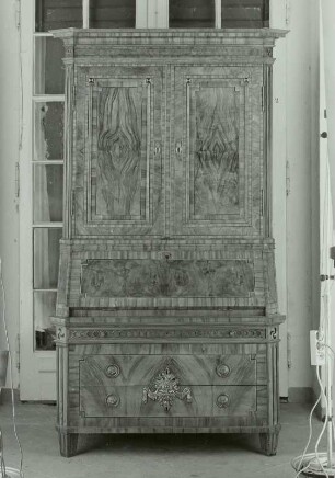 Schreibschrank
