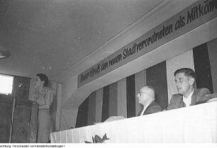 Dresden. Sitzung der Stadtverordneten Dresdens, Auftritt eines FDJ-Chores, Juli 1950 & Stadtverordneten-Sitzung, Juli 1950