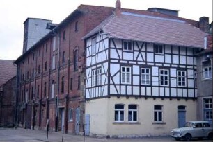ehemaliges Domänengut, Wirtschaftsgebäude aus Backstein