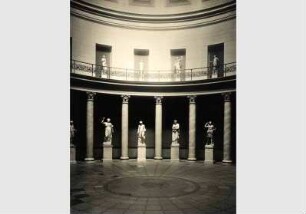 Blick in die Rotunde im Alten Museum