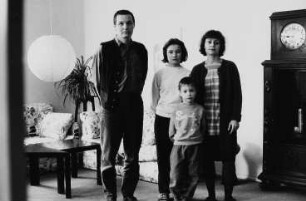 Familie K. im Wohnzimmer