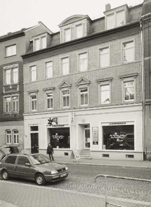 Wohn- und Geschäftshaus
