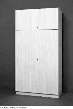 Kleiderschrank