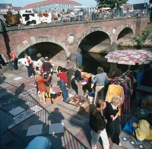 Hannover. Flohmarkt an der Marstallbrücke
