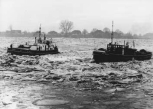 Vom Eis eingeschlossene Schiffe, Elbe, Lauenburg