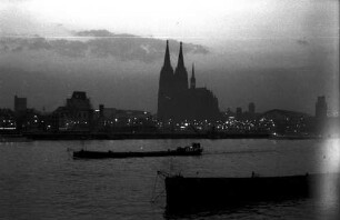 Köln: Rheinufer von der Deutzer Seite