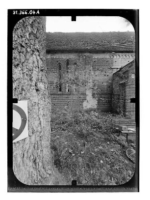 Rühn. Ehem. Zisterzienser-Nonnenkloster. Klosterkirche (M. 13. Jh.). Teilansicht von Süden