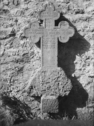 Grabkreuz für Thomas Bollay (gestorben 1715)