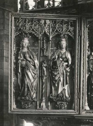 Marienaltar: Verkündigung, Geburt Christi, Anbetung, heilige Sippe (1. Wandlung des Marienaltars); Christus am Ölberg, Dornenkrönung, Kreuzigung, Kreuztragung (2. Wandlung des Altars)