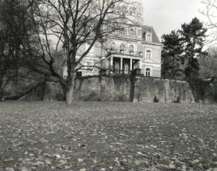 Dresden-Wachwitz, Wachwitzer Weinberg 1. Neue Villa (Königliche Villa) (1893; W. Teichgräber). Gartenansicht