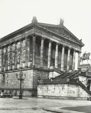 Berlin, Deutsches Museum : Berlin. Deutsches Museum. Ansicht von Südwesten