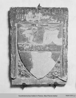 Grabstein der Familie Berignalli mit Wappen