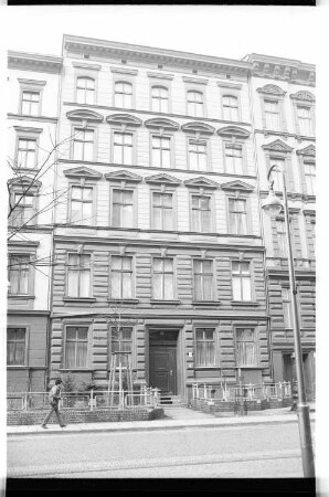 Kleinbildnegative: Mietshaus, Steinmetzstr. 11, 1982